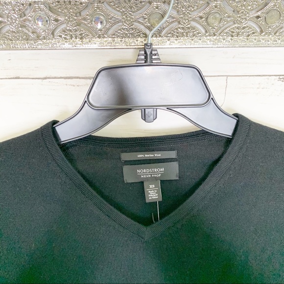 NWT Nordstrom Men’s V-Neck Merino Wool Sweater - Picture 5 of 8